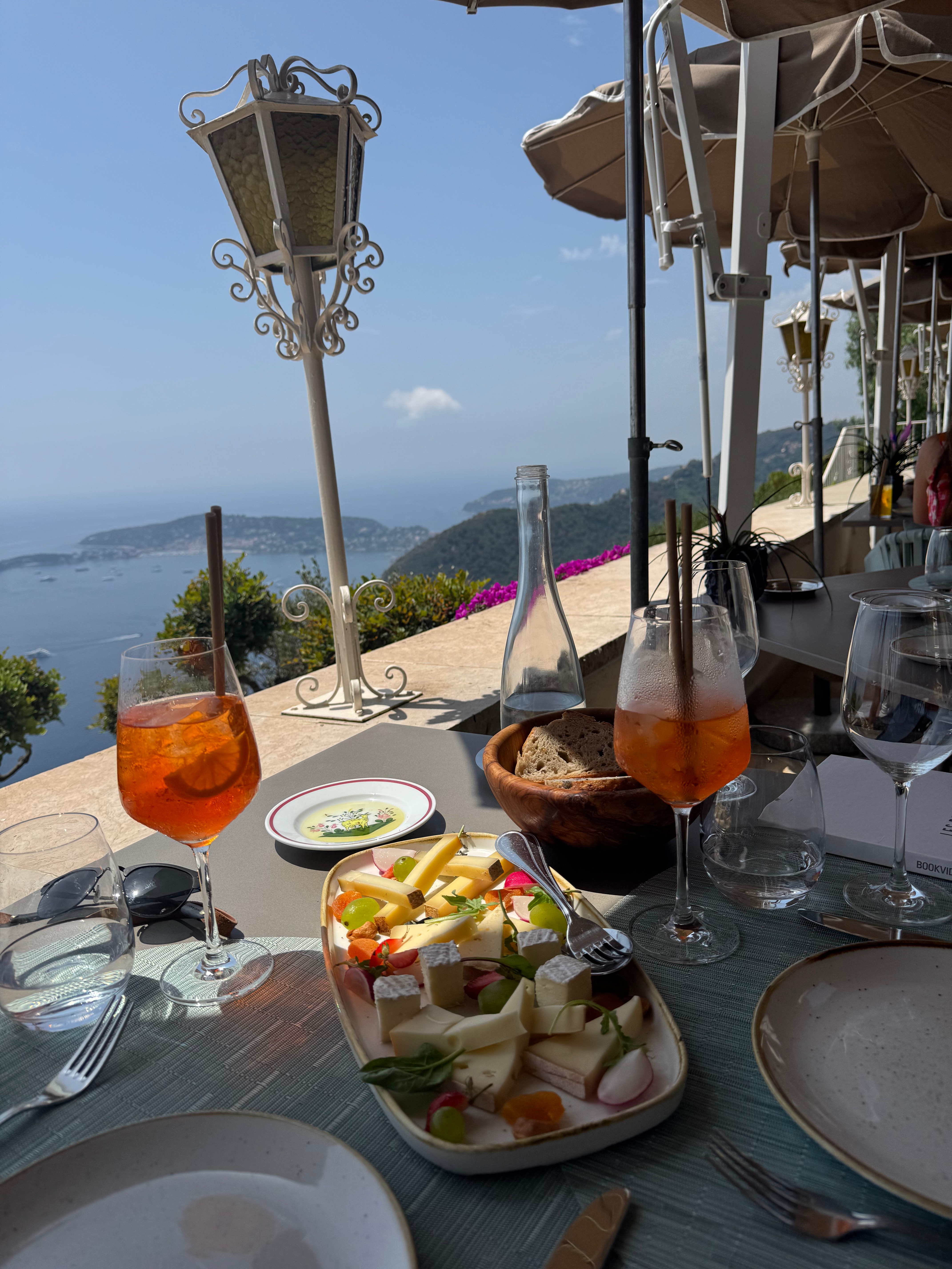 How to Pretend to be Rich in Paris and the French Riviera